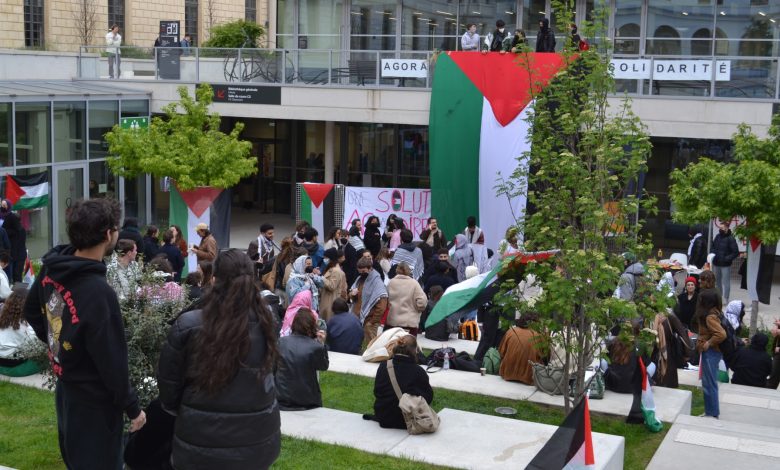 الشرطة الفرنسية تقمع مؤيدين لفلسطين وتخلي موقعا جامعيا في باريس