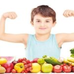 أطعمة لا غنى عنها لتعزيز مناعة الطفل
