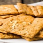 طريقة عمل كراكرز جبن البارميزان كيتو