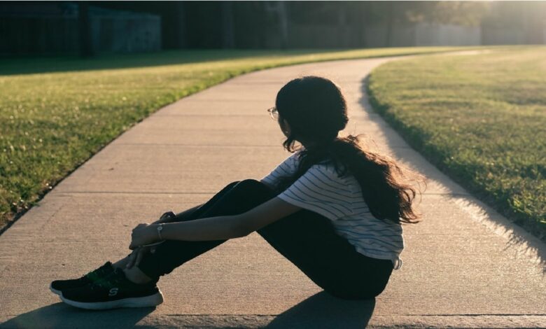 هل العزلة عن الناس نضج فكري أم مرض نفسي ؟