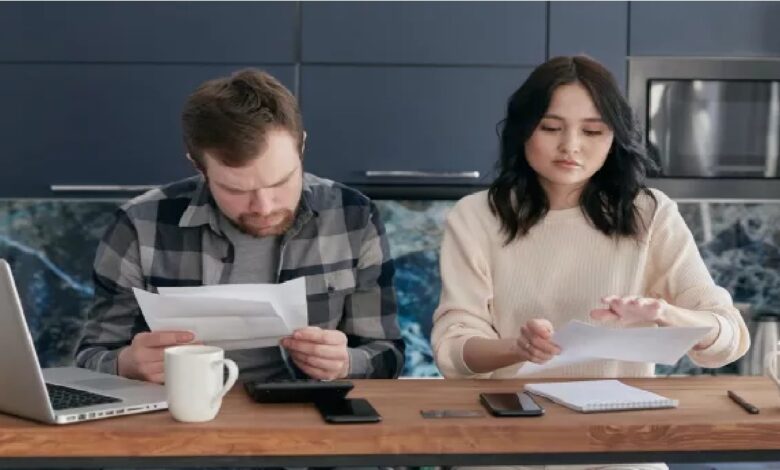 متى ولماذا تخفي الزوجة الأسرار عن زوجها ؟