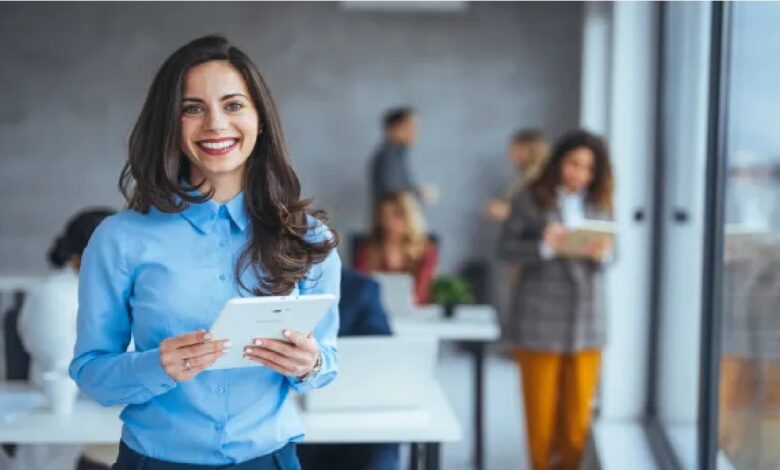 الفرق بين الطموح والضغط النفسي لدى الفتيات في عمر الجامعة