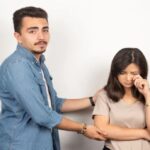 أشياء صغير تفعلها تتحول لإزعاجات كبيرة لشريكك وكيفية التوقف عنها