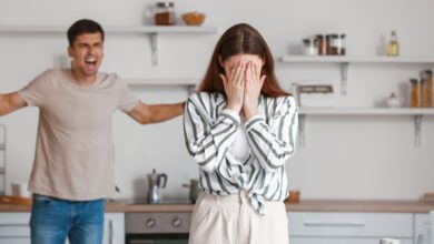 خطوات ذكية للتعامل مع الزوج سريع الغضب من دون صدام