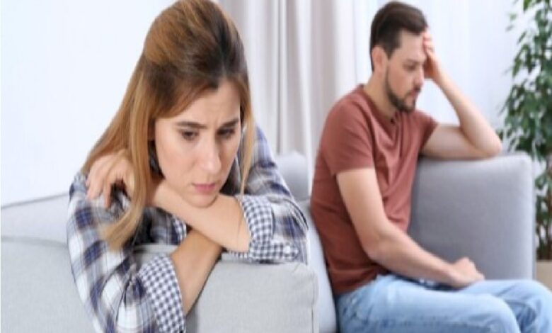 أسباب فقدان السعادة الزوجية .