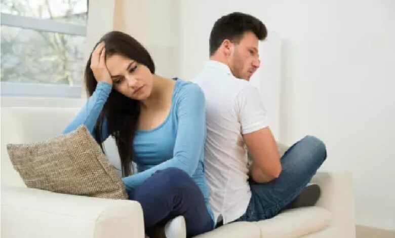 أمور تدفع الزوج للتعلق بالمرأة العنيدة