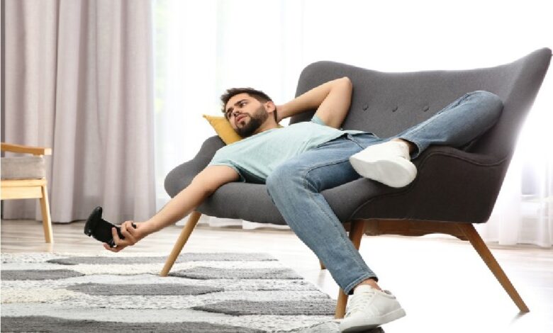 تعرّفي إلى صفات الرجل البيتوتي