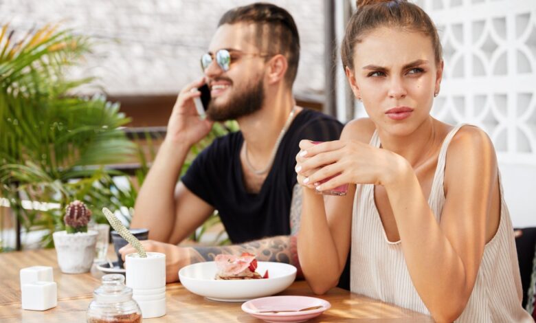 طرق فعالة للتعامل مع الغيرة في العلاقة الزوجية