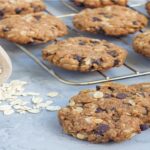 طريقة تحضير كوكيز الشوفان بالشوكولاتة البيضاء .