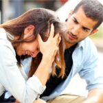 كيف أعرف أنه يحبني وهو يتجاهلني ؟