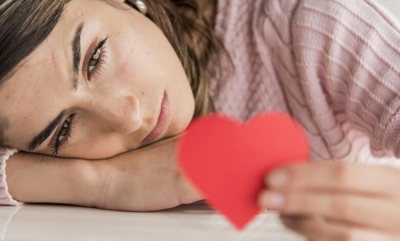 لماذا أشعر أنني غير محبوب ؟