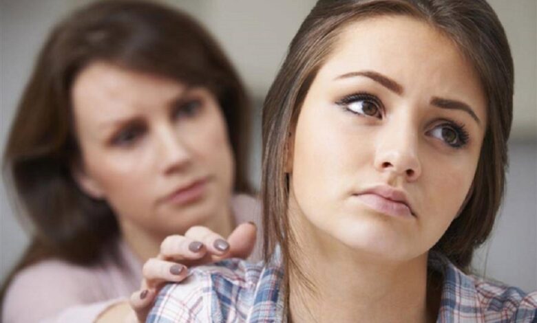 خطوات تواجهين بها غضب ابنتك وابنك المراهق .. ومتى يتحول إلى خطر ؟