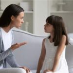 كيف أجعل طفلي العنيد يحبني ويسمع كلامي ؟