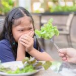 كيف نجعل الطفل الانتقائي يحب الطعام ؟