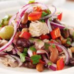 طريقة تحضير سلطة التونة والفاصوليا الحمراء الشهية