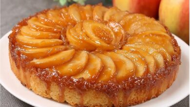 طريقة تحضير كيك الموز بالتفاح مع صوص الكراميل