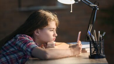 لماذا أصبح المراهق أكثر قلقا