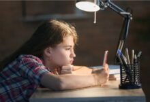 ماذا يحدث عندما تصادرين هاتف طفلك المراهق ؟ وكيف تفعلين ذلك ؟؟