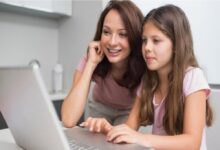 هل زاد العالم الرقمي من الفجوة بين الأباء والأبناء المراهقين ؟