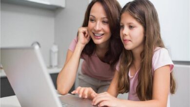 هل زاد العالم الرقمي من الفجوة بين الأباء والأبناء المراهقين ؟