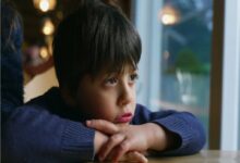 أخطاء تربوية احذريها تدمر ثقة طفلك