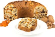 كيك الموز والفواكه المجففة