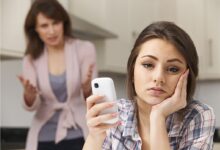 لماذا تسوء علاقة الطفل بوالديه في مرحلة المراهقة ؟