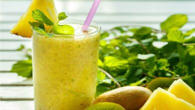 طريقة تحضير سموثي الكيوي والأناناس