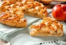 طريقة تحضير فطيرة التفاح السهلة والسريعة