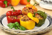 طريقة تحضير فلفل رومي محشي بالأرز واللحمة المفرومة