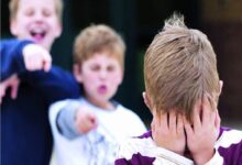 كيف تحمين طفلك من التنمر في أول تجربة له ؟