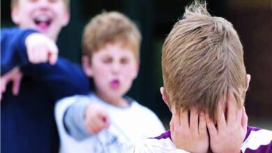 كيف تحمين طفلك من التنمر في أول تجربة له ؟