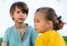 كيف يختلف مرض التوحد من طفل لآخر ؟