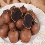طريقة تحضير كرات الأوريو بالشوكولاتة