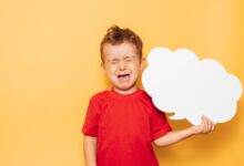 كيف تؤثر أخطاء الأباء في التربية على ثقة الأبناء بأنفسهم